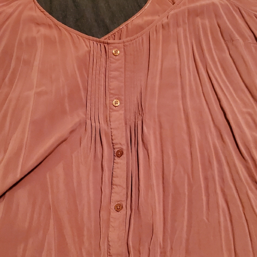 Dark pink cold shoulder lace blouse. Size 3x Torrid